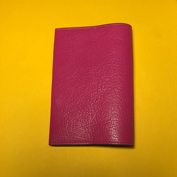 🆕🟠 MULBERRY 🟠 passport cover - Picture 2 of 9